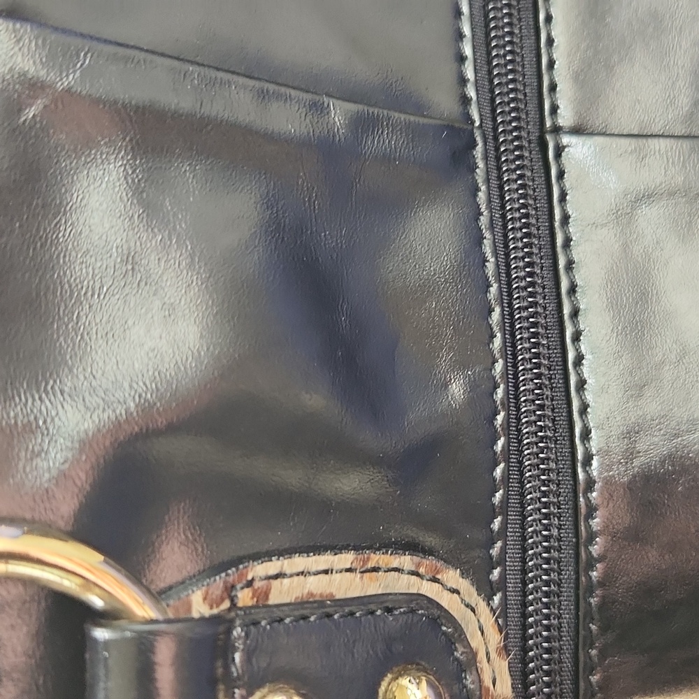 THE FIND Leopard Print Shoulder Bag with Gold Accents,with  Key Chain - Picture 16 of 16